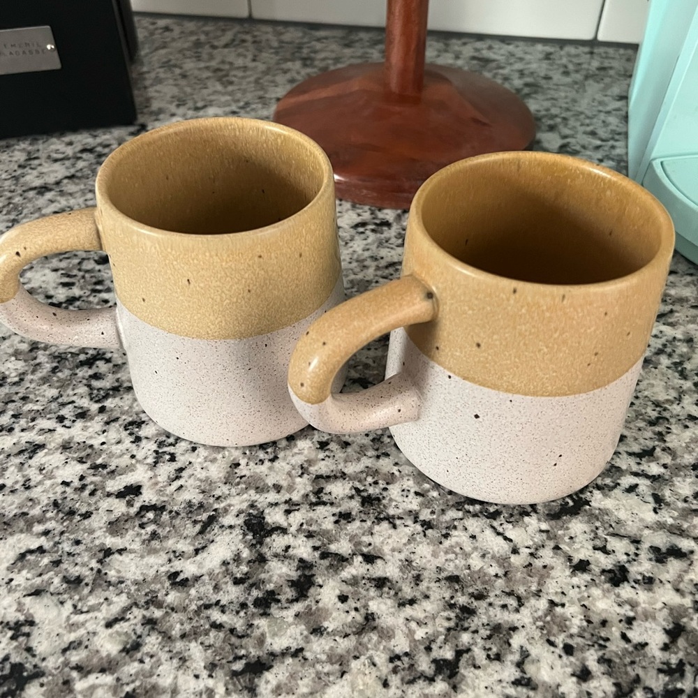 New without tags* Set of 2 Hearth and Hand Mugs Gold+Dipped+Speckled+Stoneware